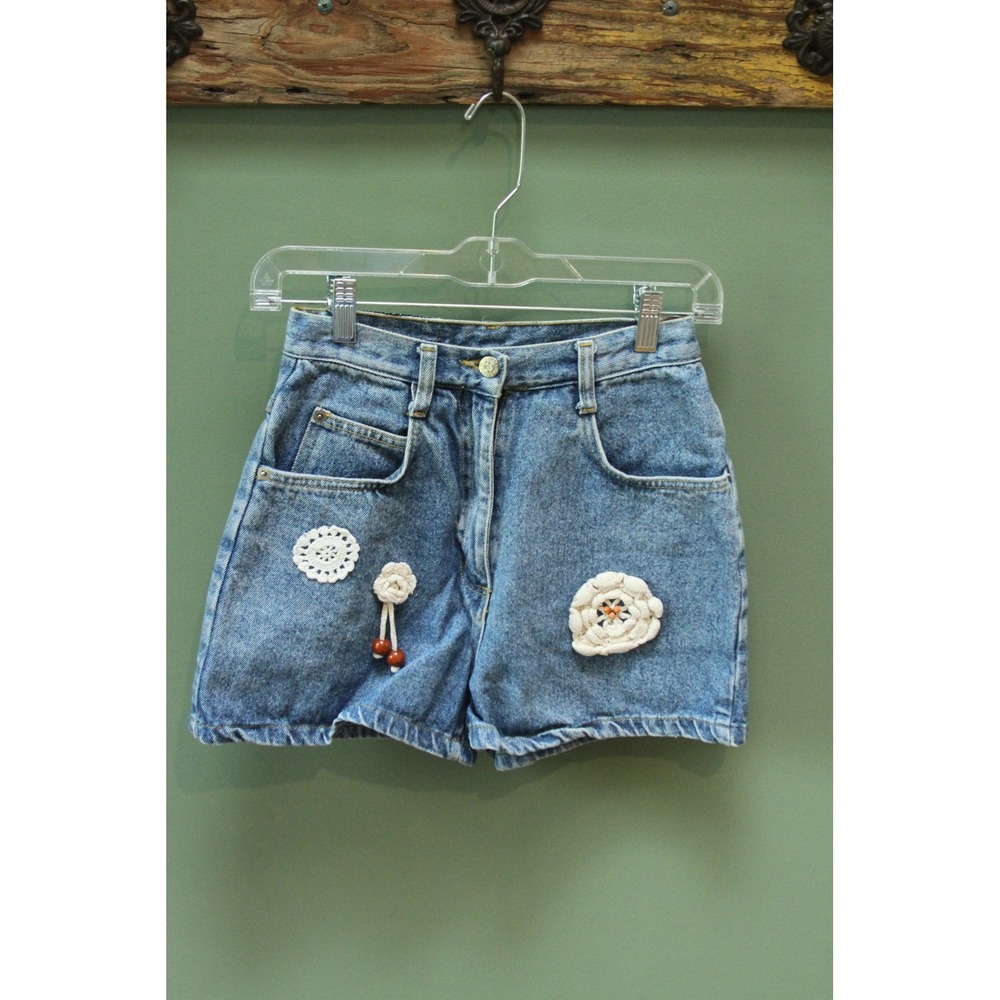True Blue Denim Shorts Vintage Crochet Applique High Waist Vintage Mom Jean